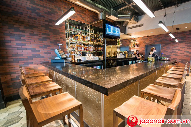 Quầy bar ấn tượng ở Sân bay quốc tế O’Hare Quầy bar ấn tượng ở Sân bay quốc tế O’Hare